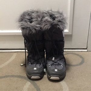 DC snow boots